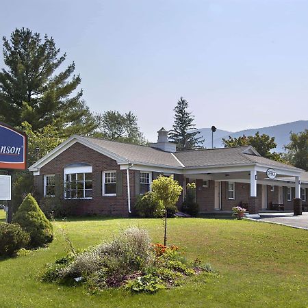Howard Johnson By Wyndham Williamstown Exteriör bild