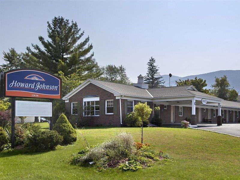 Howard Johnson By Wyndham Williamstown Exteriör bild