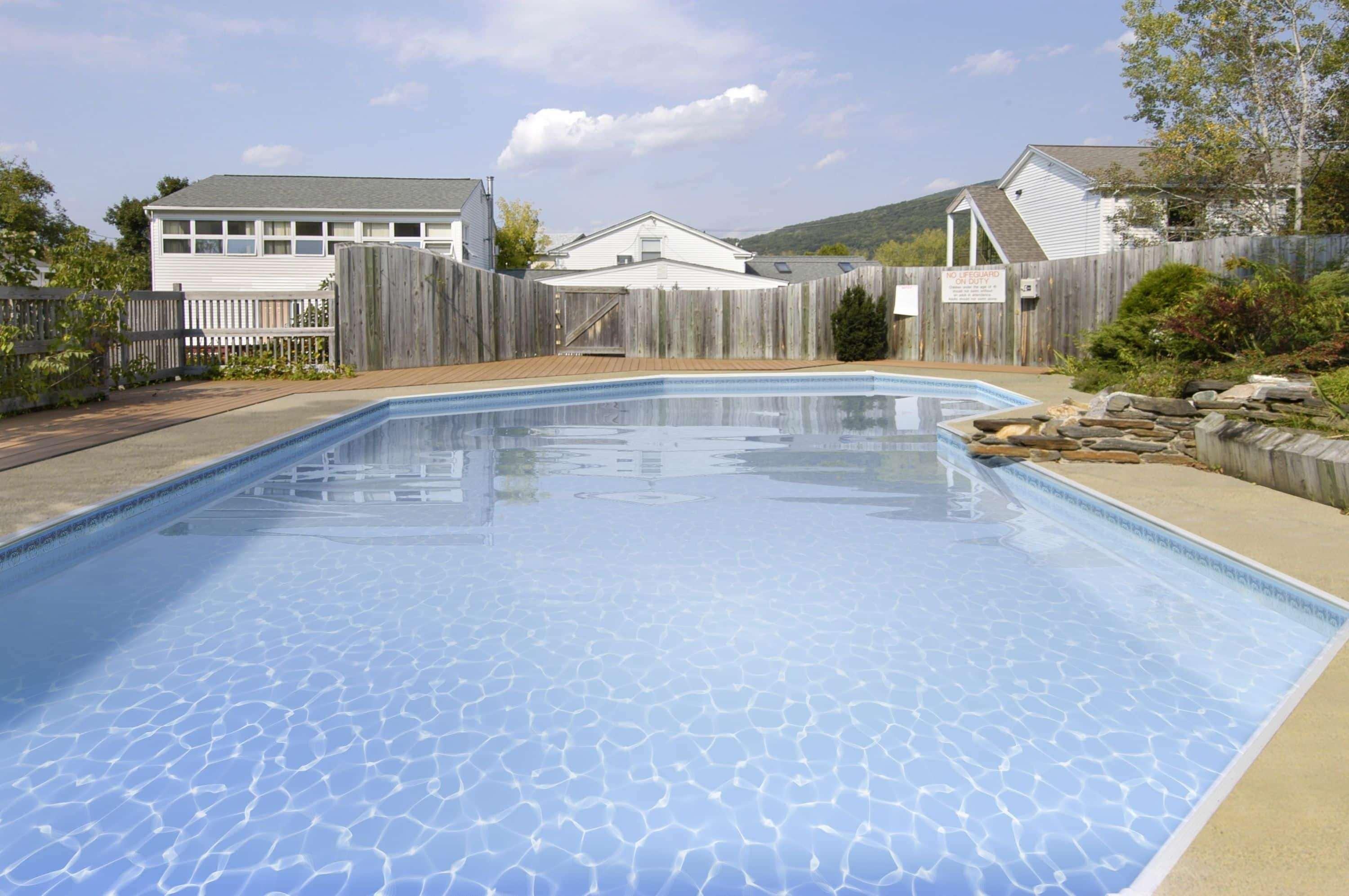 Howard Johnson By Wyndham Williamstown Exteriör bild